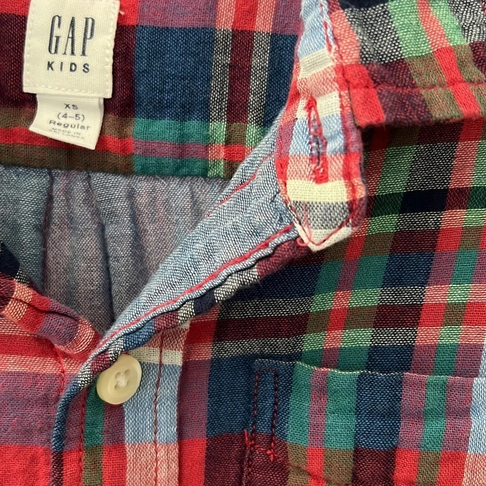 GAP Button up long sleeve boys shirt - Picture 2 of 5